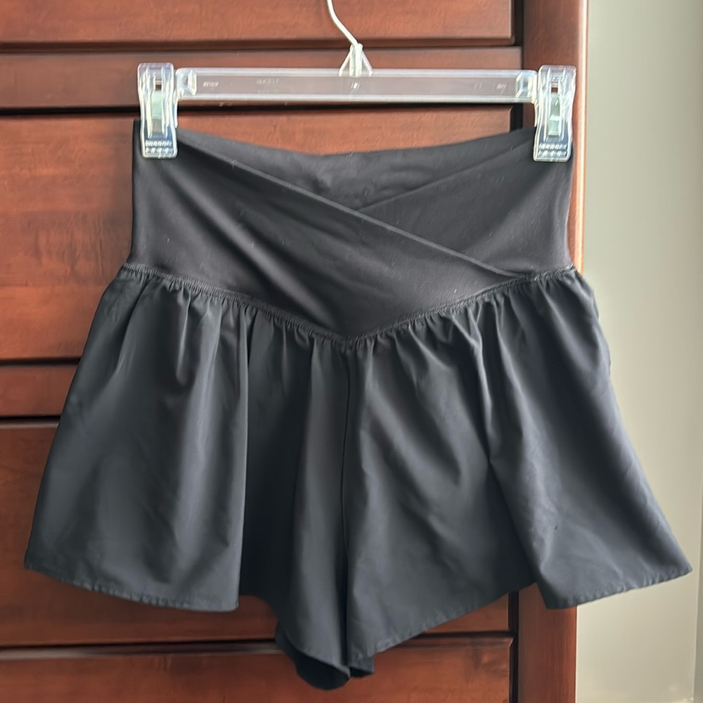Aerie black athletic shorts